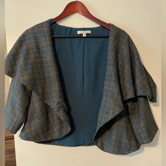 Cabi Plaid Court Cape Jacket Gray Plaid Style 916 Size 4 Business Single Button - Picture 1 of 8